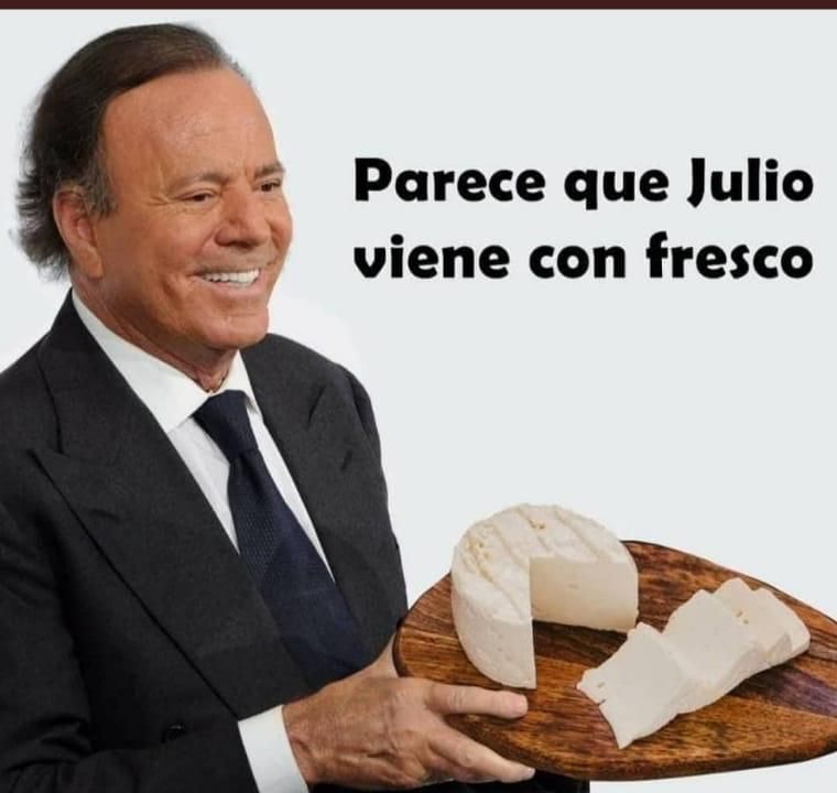 Los hilarantes memes de Julio Iglesias.