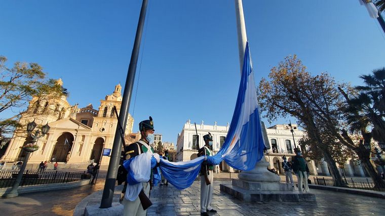 FOTO: Día de Córdoba: el homenaje a la ciudad en su cumpleaños