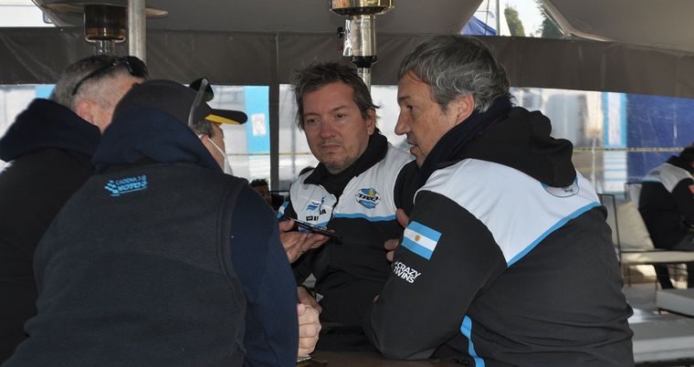 FOTO: Diego, Alejandro Levy y Germán Lagoa, el equipo del CARX y el Top Race