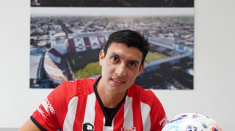 Hugo Vera Oviedo es el primero de los cuatro refuerzos que busca Instituto.