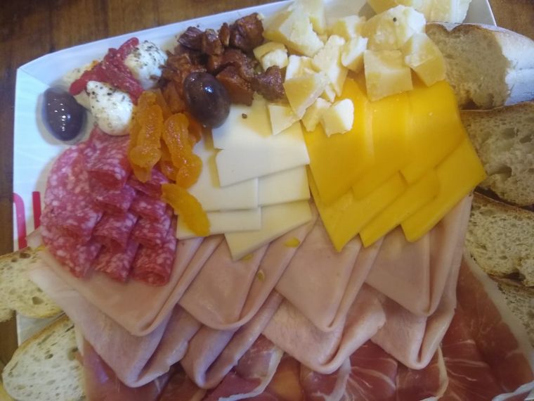 Mercat, el primer mercado gastronómico de CABA