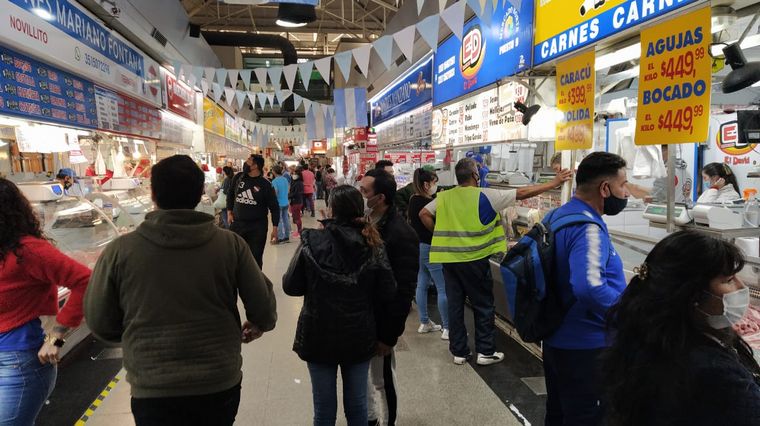 Buen movimiento de público en el Mercado Norte.