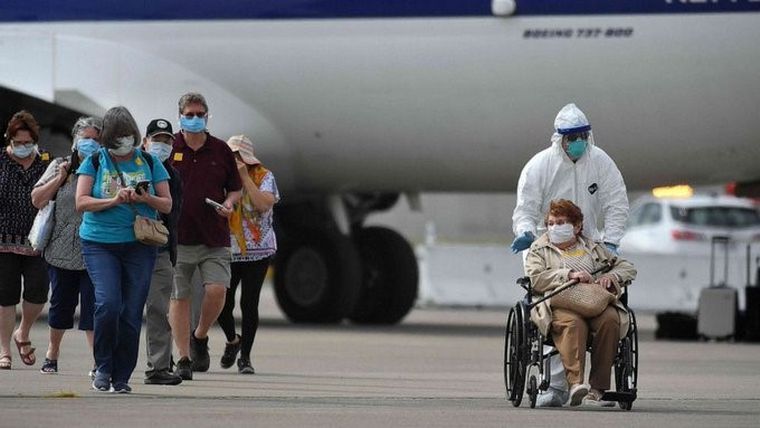 La justicia autorizó el regreso de dos varados por problemas de salud