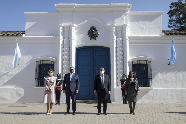 Fernández encabezó el acto del Día de la Independencia en Tucumán.