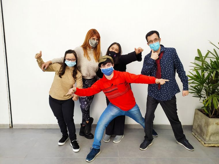 Parte del elenco de Desafiarte