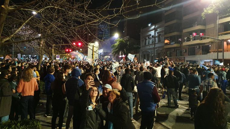 Festejos en Córdoba por Argentina campeón de Copa America.