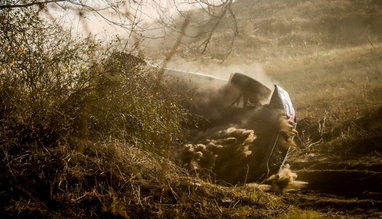 En el medio del 'Bosquecito' del Cabalén, Ligato inicia su tumbo