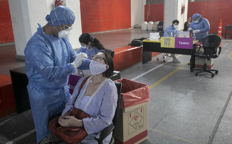 Argentina se acerca a las 100 mil muertes por coronavirus.