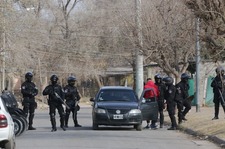 Operativo en Villa La Lonja, tras el ataque al taxista