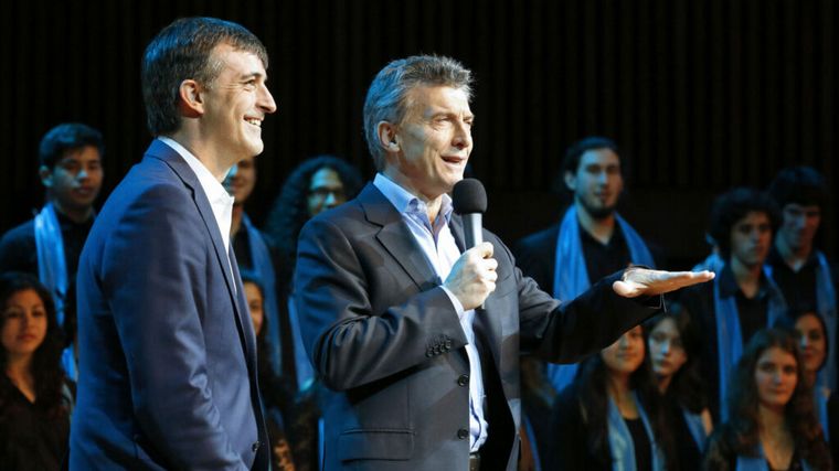 Mauricio Macri y Esteban Bullrich quedaron varados en el exterior