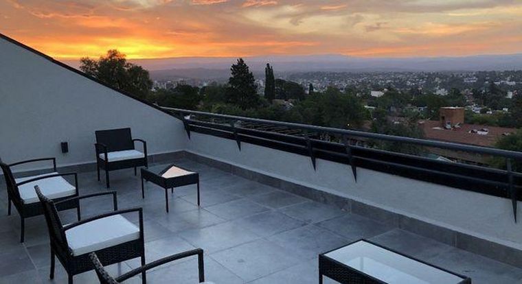 Hotel Pinares Panorama combina relax y cuidado del ambiente.