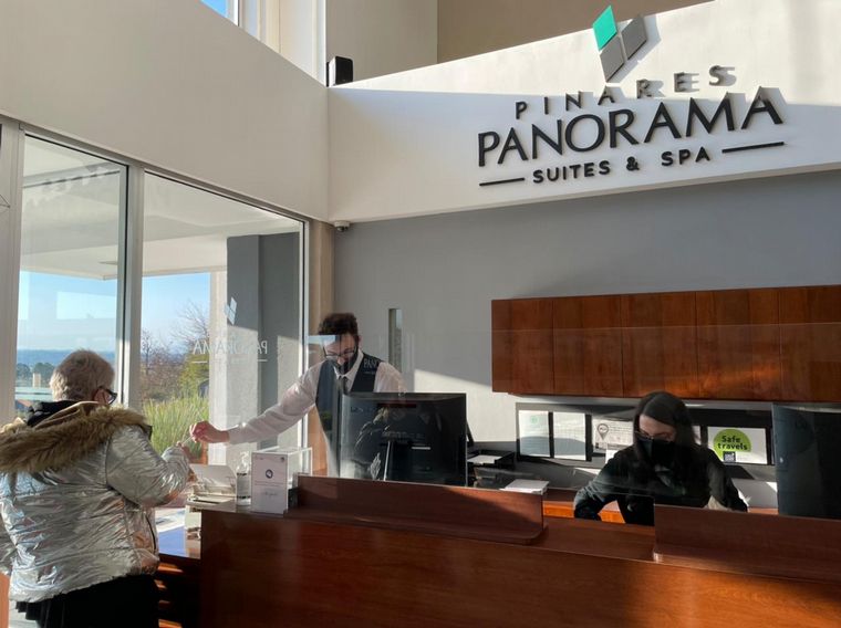 Hotel Pinares Panorama combina relax y cuidado del ambiente.