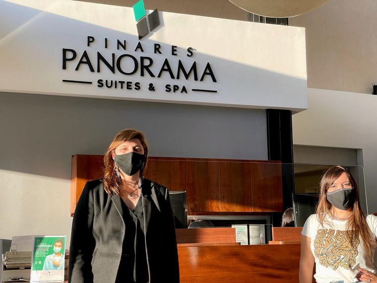 Hotel Pinares Panorama combina relax y cuidado del ambiente.
