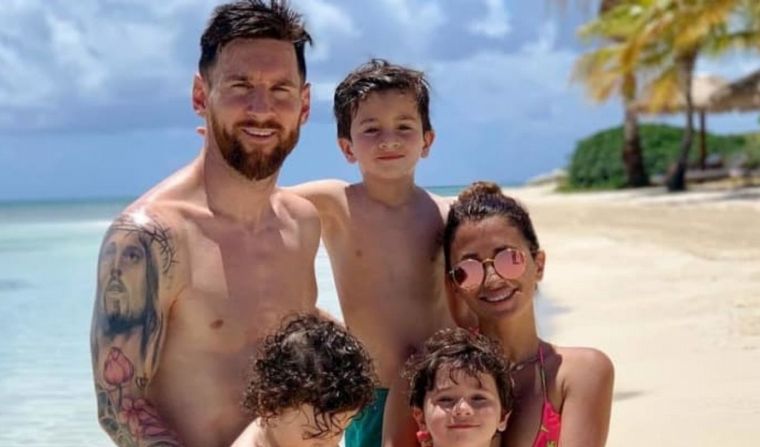 Así es la lujosa casa donde se hospeda Messi con su familia