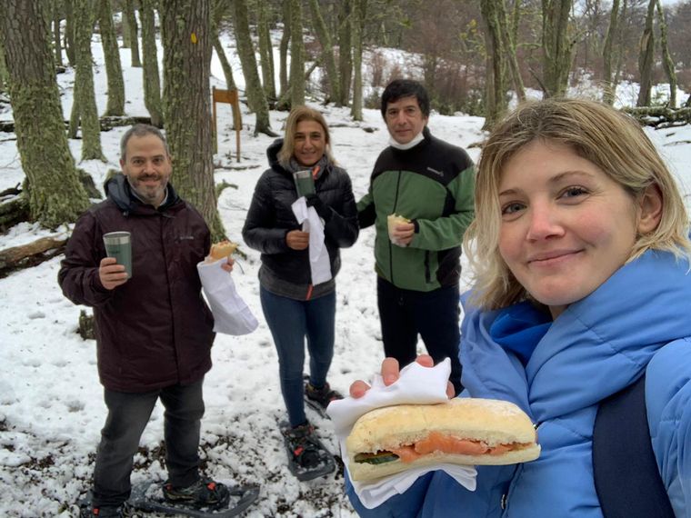 El hotel está al pie del Cerro Alarkén en Ushuaia.