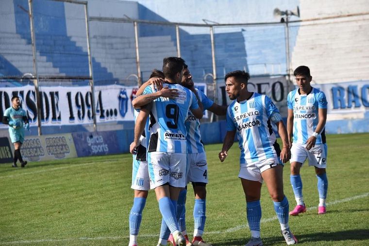 "La Academia" se ilusiona con ascender a la segunda división del fútbol argentino. 
