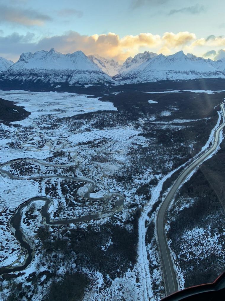 Un recorrido en helicóptero para apreciar Ushuaia de arriba