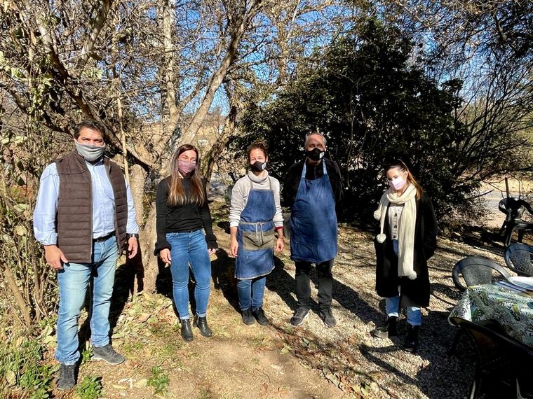 Magui Bravo y Seba Peri Robledo visitaron La Vaquita en Calamuchita