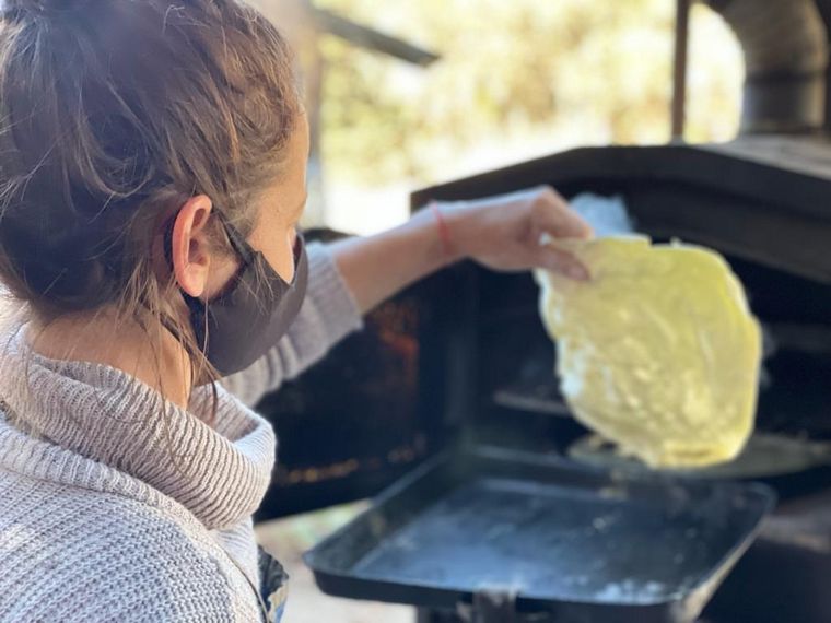 Magui Bravo y Seba Peri Robledo visitaron La Vaquita en Calamuchita