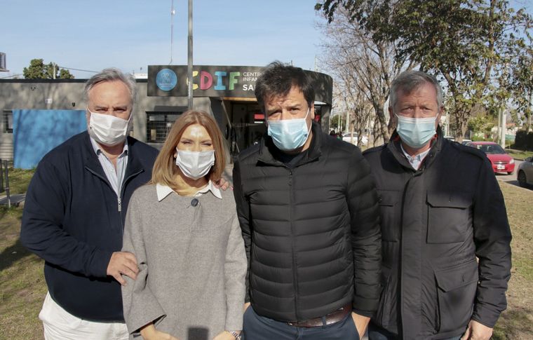 Facundo Manes se dejó ver con Joaquín de la Torre y Emilio Monzó. 
