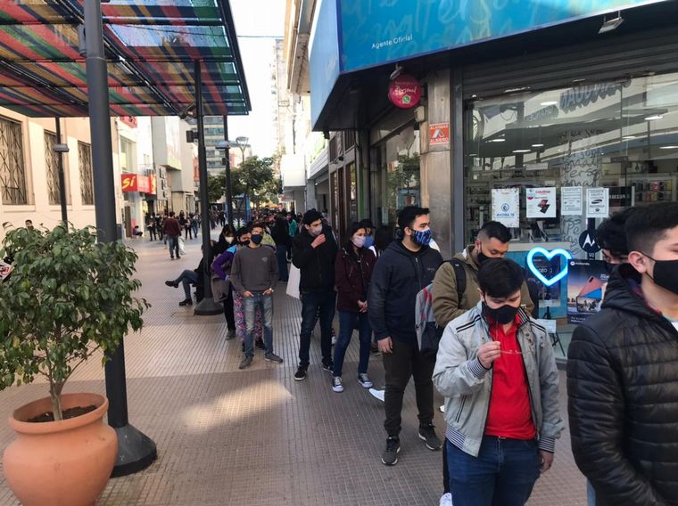 Instalaron una carpa de vacunación en el centro de Tucumán