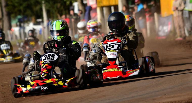 Mas de 300 Karting de 11 provincias distintas en Laboulaye este fin de semana.