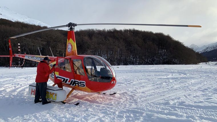 Mica Rodríguez sobrevoló el Cerro Castor en Ushuaia