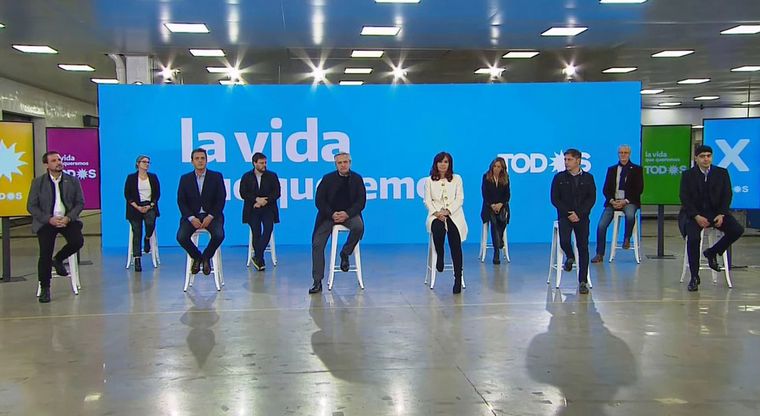 Cristina y Alberto presentan las listas del FdT en Escobar.