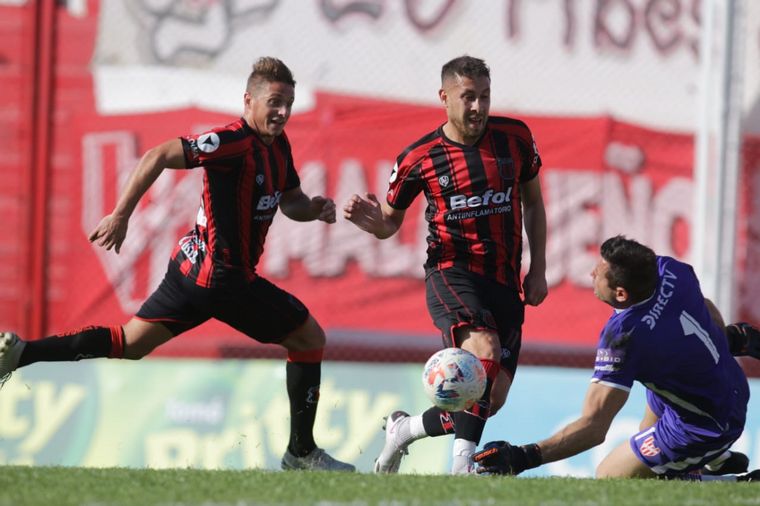 Instituto cayó de local ante Defensores de Belgrano