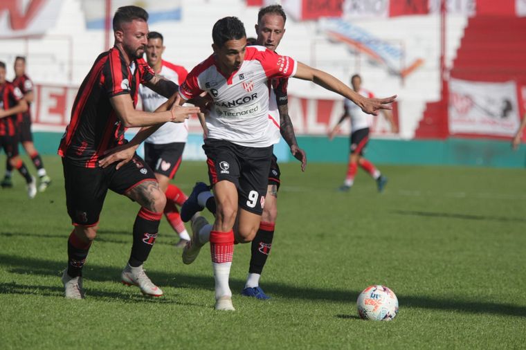 Instituto cayó de local ante Defensores de Belgrano