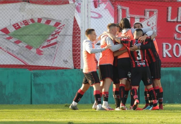 Instituto cayó de local ante Defensores de Belgrano