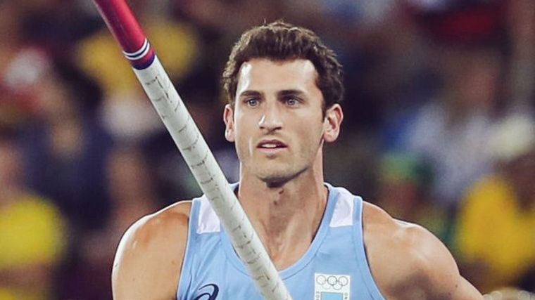 Germán Chiaraviglio, afuera de los Juegos Olímpicos.