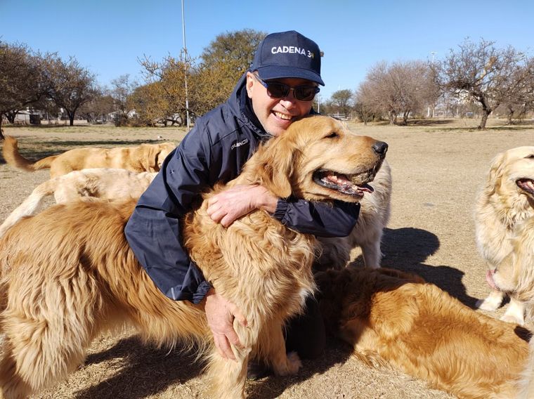 FOTO: La Fundación Jingles entrena perros para zooterapia.