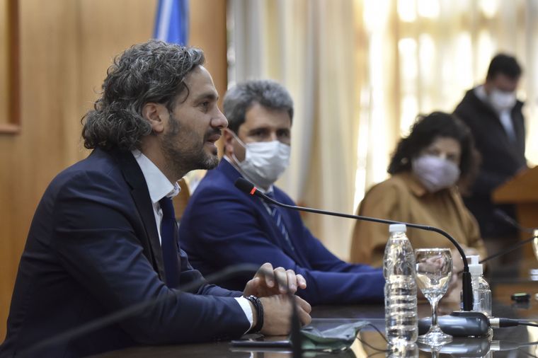 Vizzotti y Cafiero inauguran un hospital en San Juan