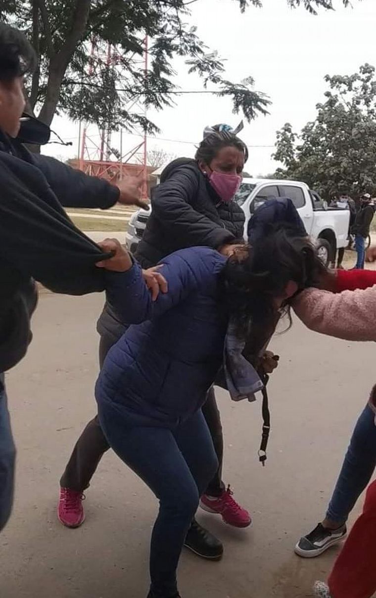Agredieron a golpes a una concejal opositora en Salta (Foto: Matías Saracho)