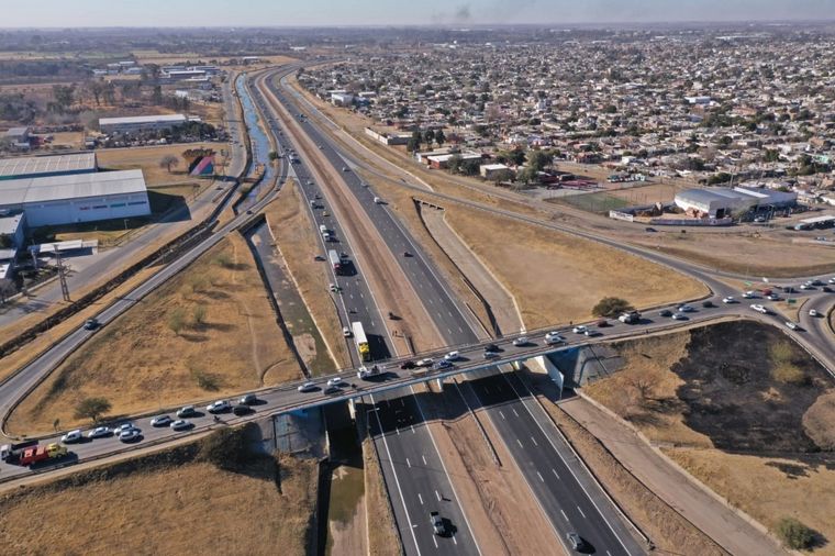 Schiaretti prometió que en 60 días finalicen las obras del tercer carril.