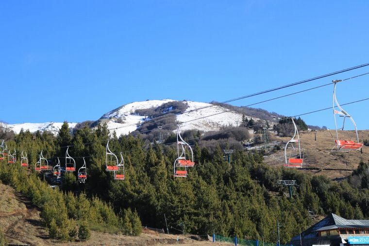 Matías Arrieta esquió en el Cerro Catedral