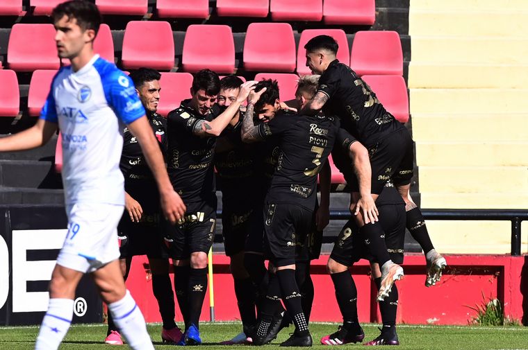 Colón pisó fuerte en Santa Fe