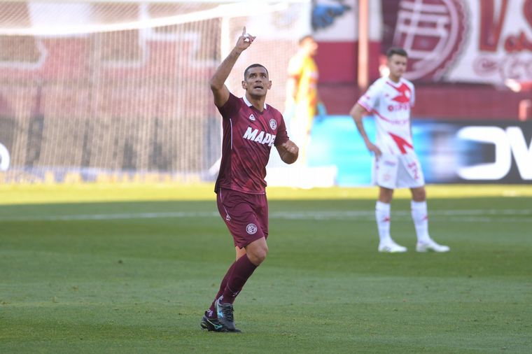 "Pepe" Sand marcó su quinto gol del certamen y es el máximo goleador.
