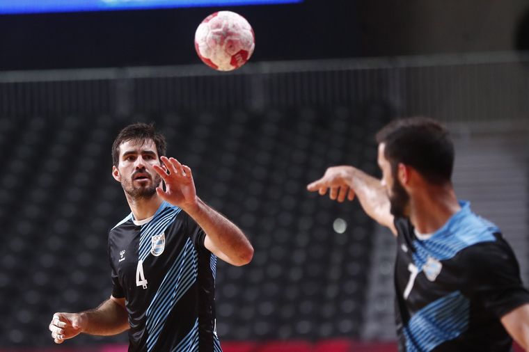 Carou y Simonet se despidieron de la Selección de handball.