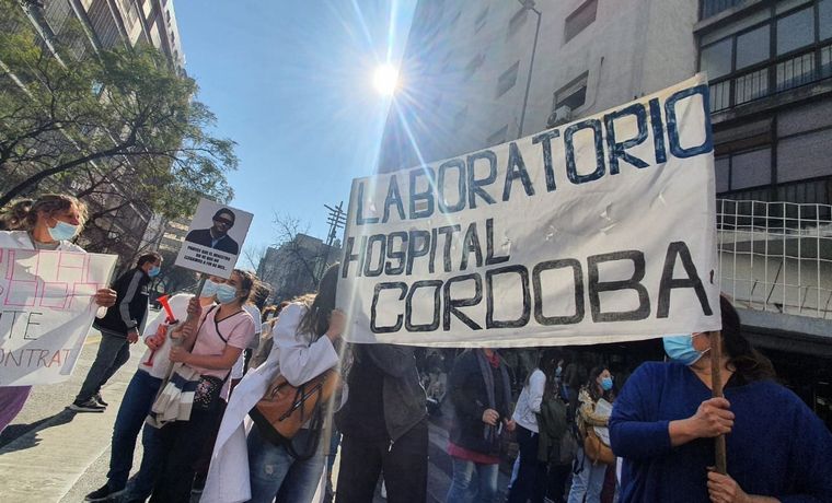 Protesta de trabajadores de la salud en Córdoba.