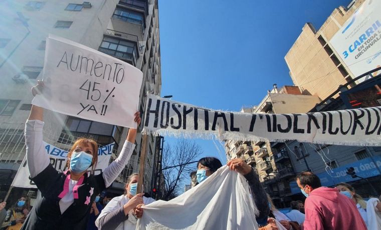 Protesta de trabajadores de la salud en Córdoba.