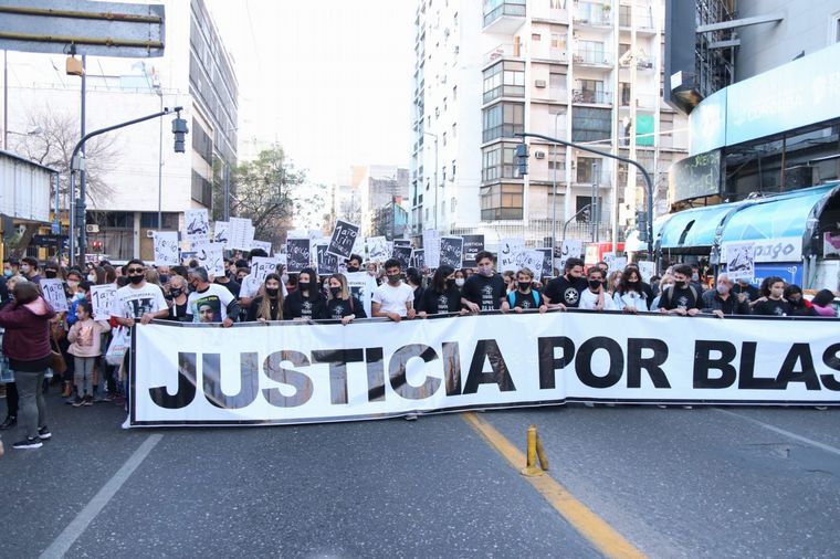 FOTO: Marchan en el centro de Córdoba a un año del crimen de Blas Correas.