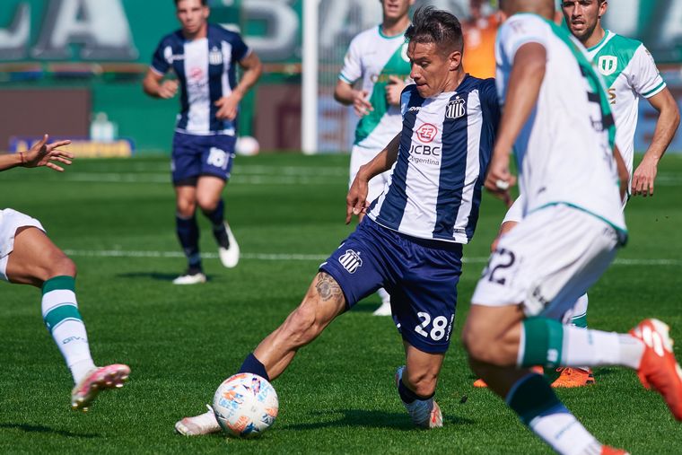 Con un golazo de Martino, Talleres le ganó 1-0 a Banfield.