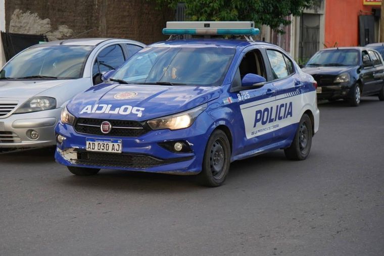 La Policía detuvo a cuatro delincuentes que robaron una distribuidora (Foto: Archivo)