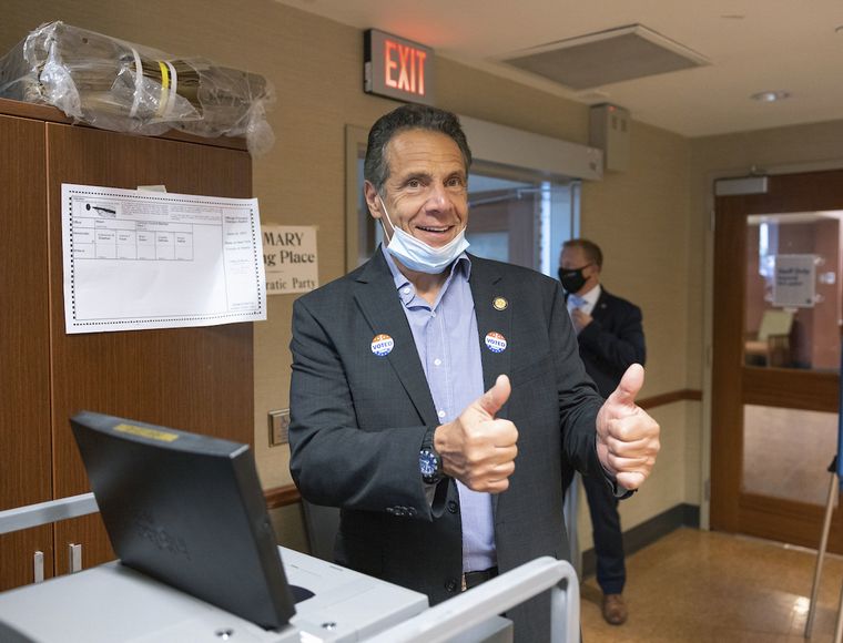 Andrew Cuomo tiene varias denuncias por acoso sexual.