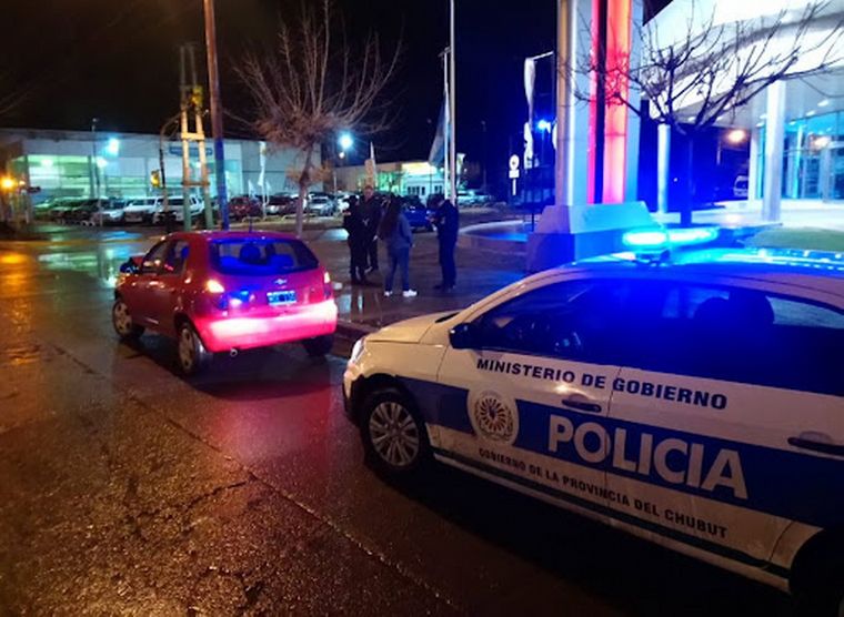 El adolescente se entregó a la Policía.