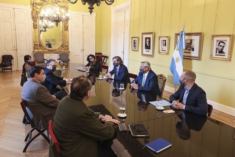 El Gobierno anunció créditos por hasta $150.000 para monotributistas