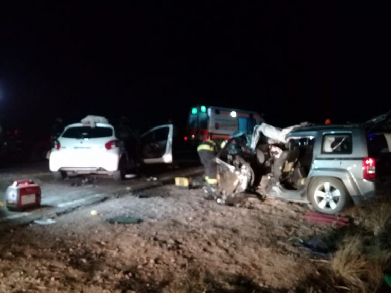 Al menos un muerto en un choque frontal en el camino de las Altas Cumbres.