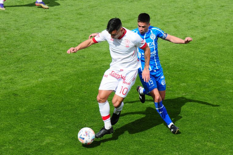 Godoy Cruz y Huracán se enfrentan este sábado por la Liga Profesional